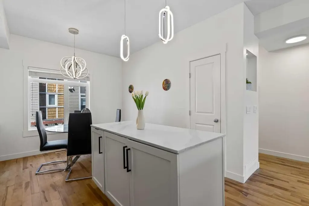11 Skyview Point Heath NE Calgary AB T3N 0L7