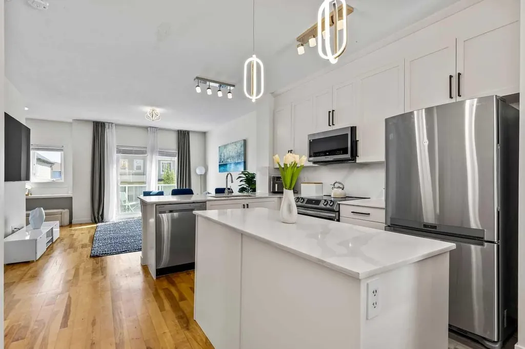 11 Skyview Point Heath NE Calgary AB T3N 0L7