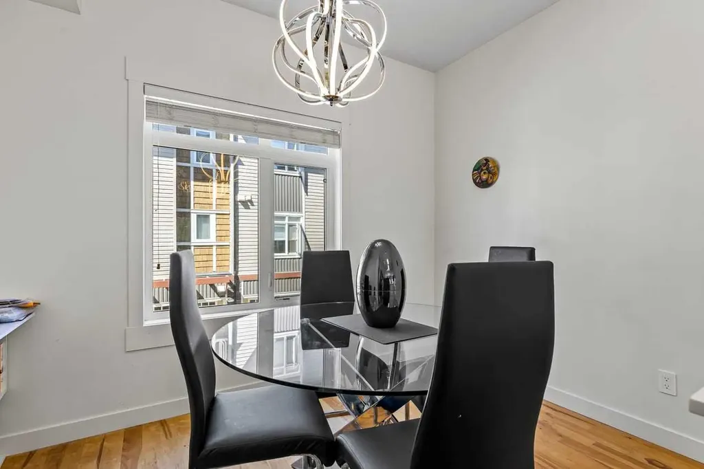 11 Skyview Point Heath NE Calgary AB T3N 0L7
