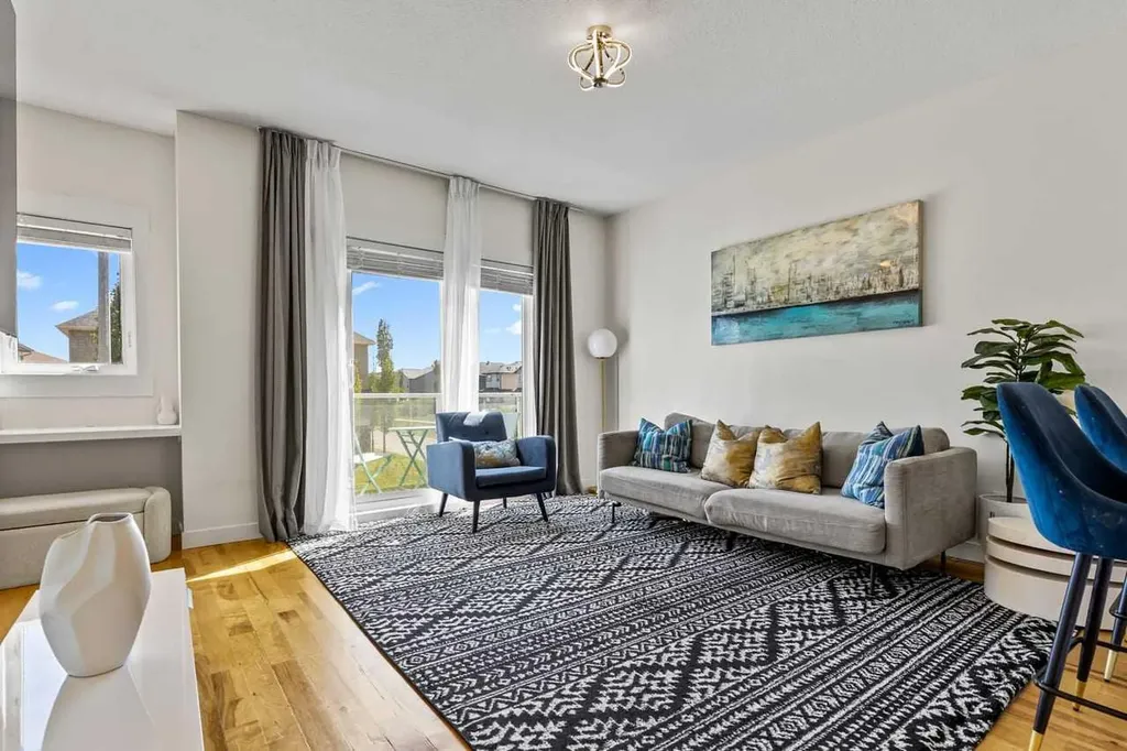 11 Skyview Point Heath NE Calgary AB T3N 0L7