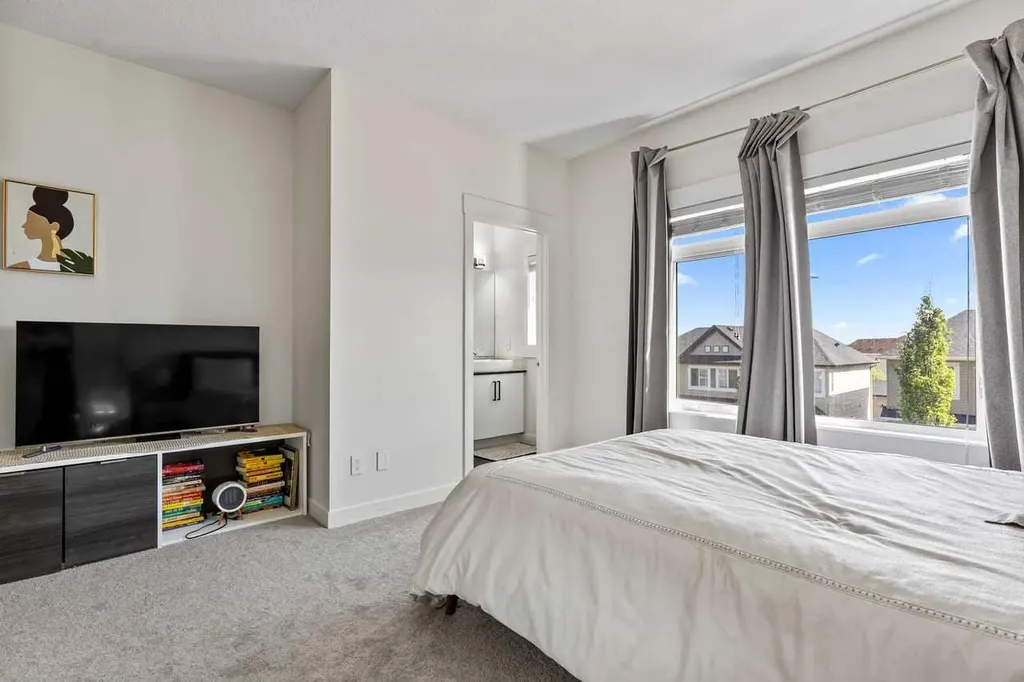 11 Skyview Point Heath NE Calgary AB T3N 0L7