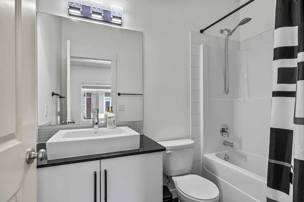 11 Skyview Point Heath NE Calgary AB T3N 0L7