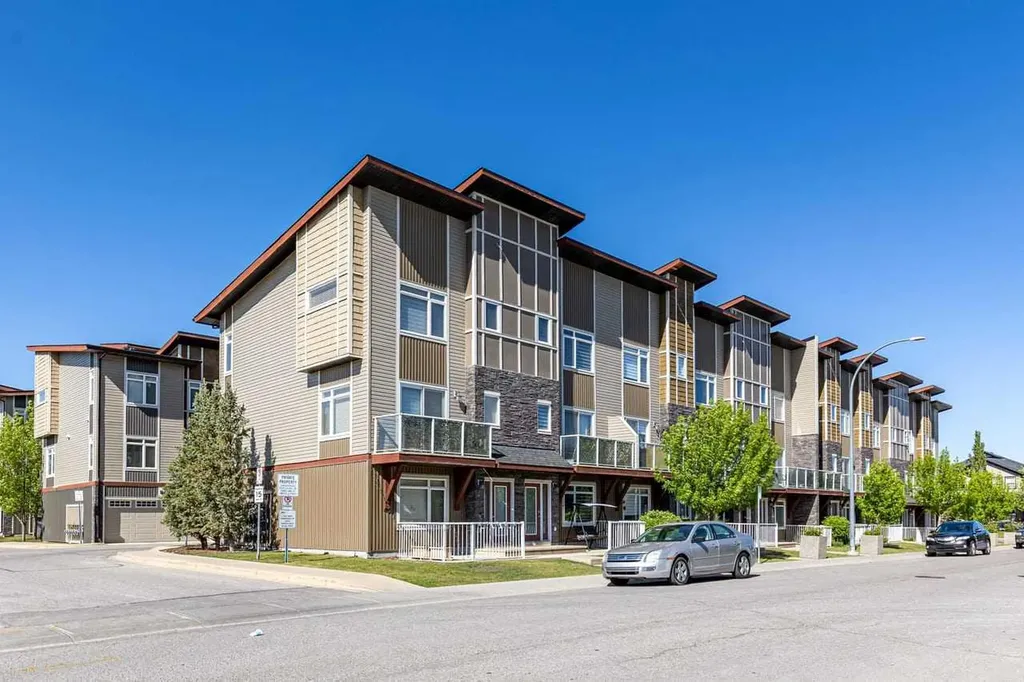 11 Skyview Point Heath NE Calgary AB T3N 0L7