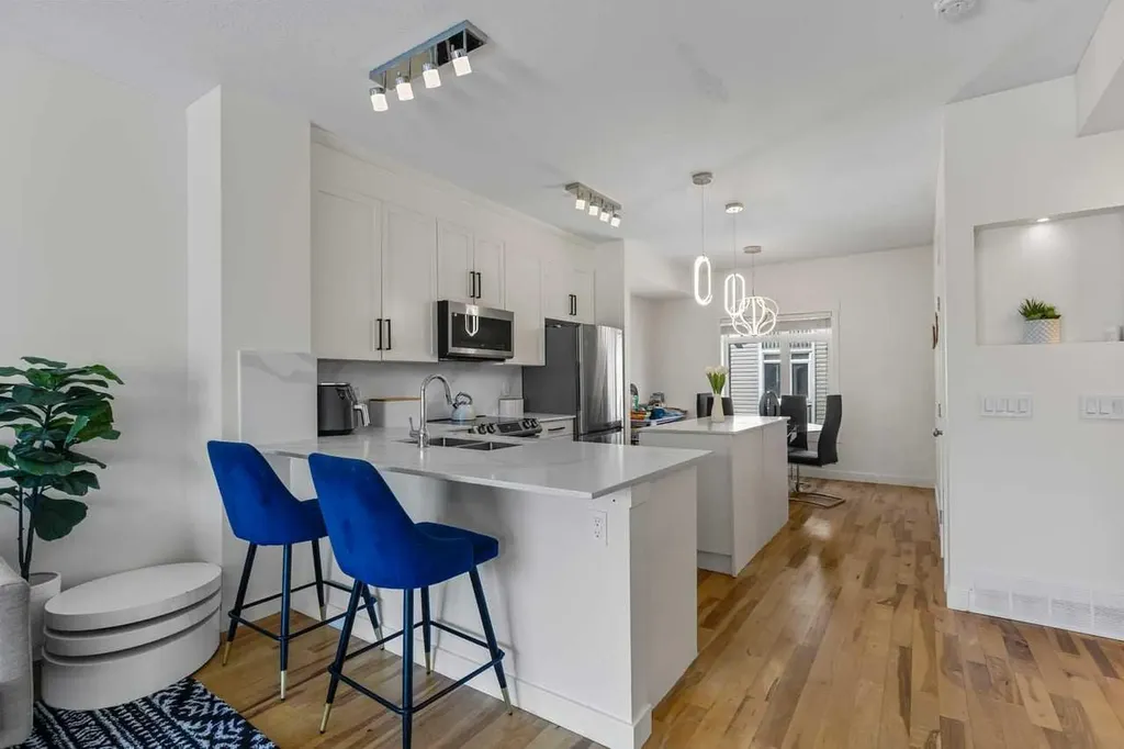 11 Skyview Point Heath NE Calgary AB T3N 0L7