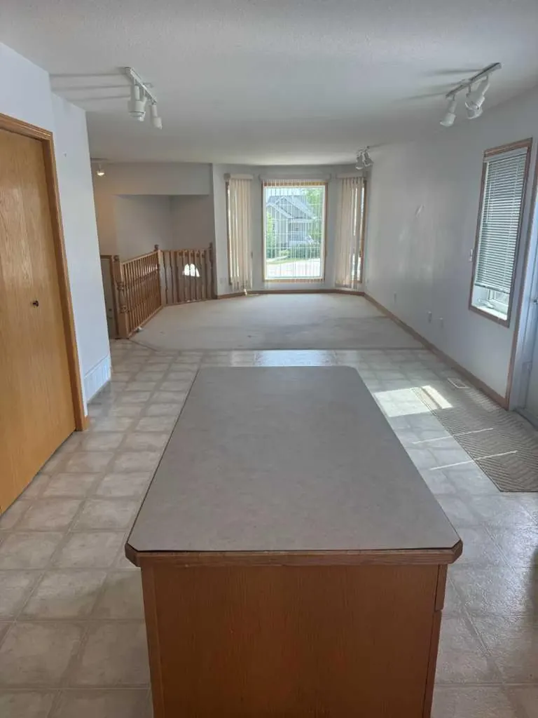 22 Julia Place Didsbury AB T0M 0W0