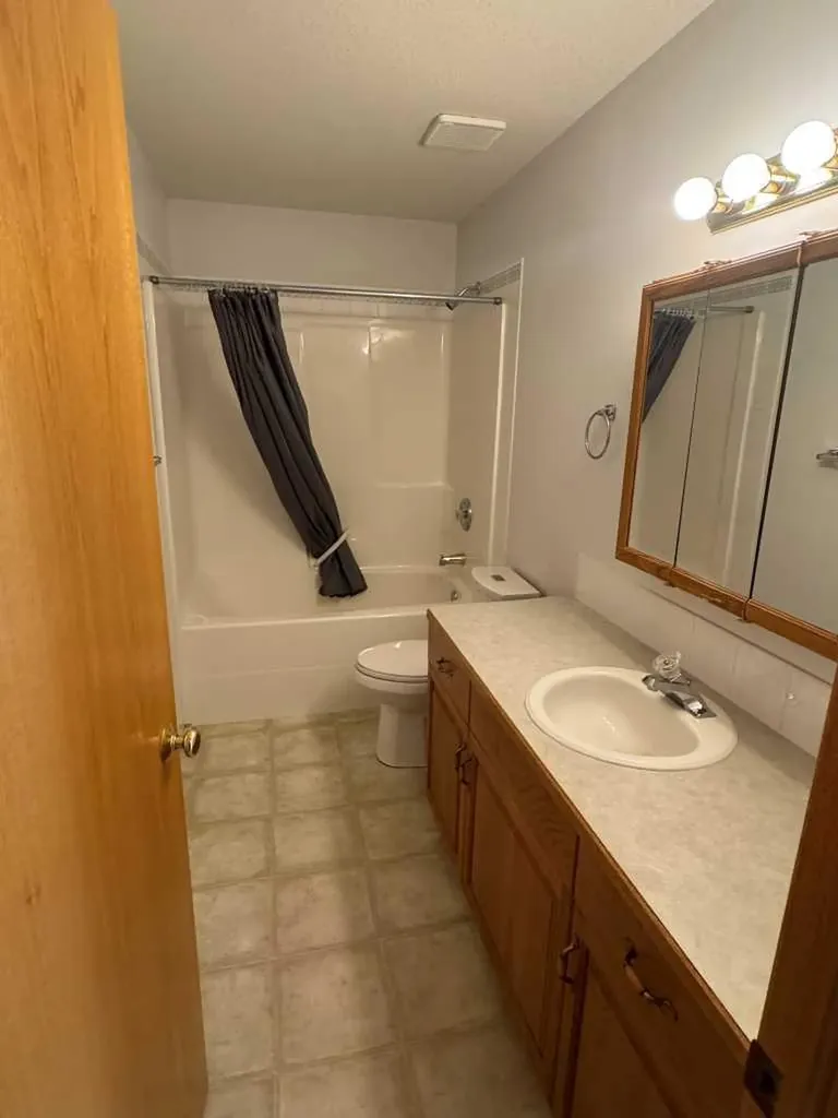 22 Julia Place Didsbury AB T0M 0W0