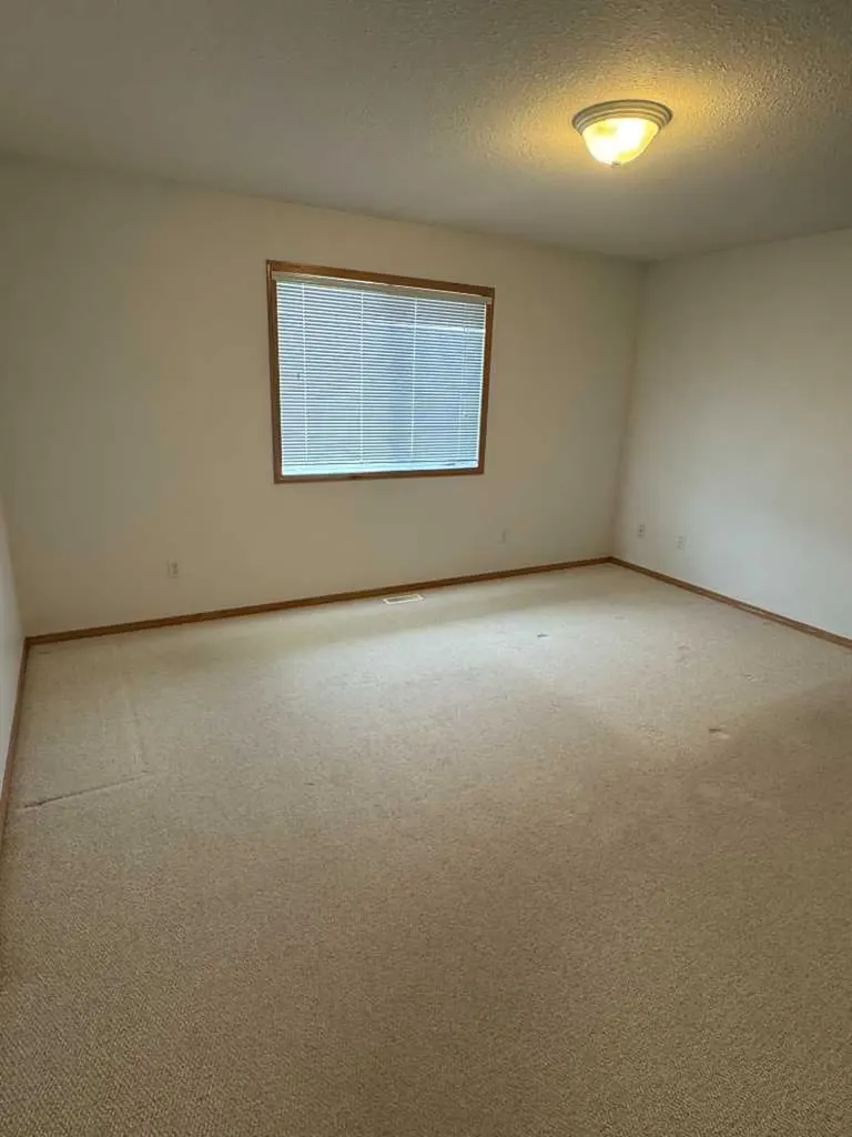22 Julia Place Didsbury AB T0M 0W0