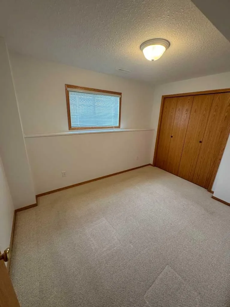 22 Julia Place Didsbury AB T0M 0W0