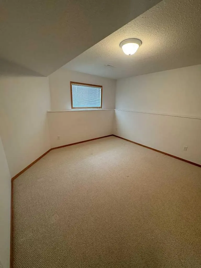 22 Julia Place Didsbury AB T0M 0W0