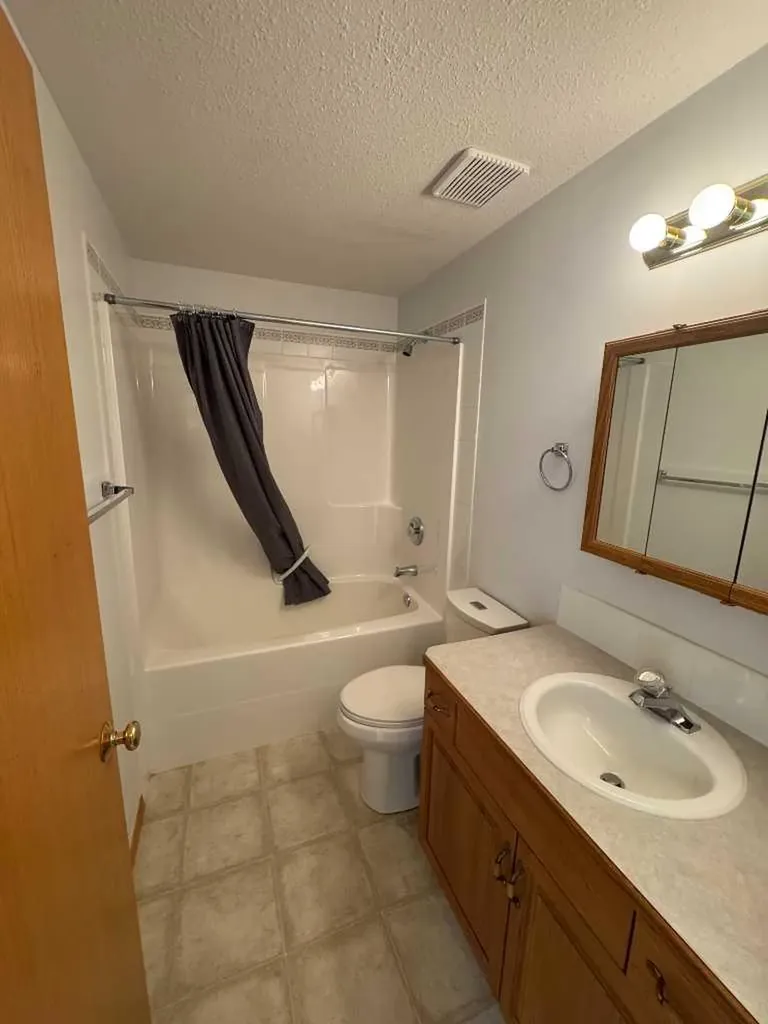 22 Julia Place Didsbury AB T0M 0W0