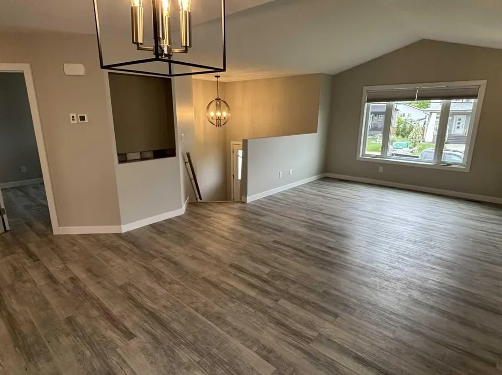 727 Cypress Lane Springbrook AB T4S 0N9