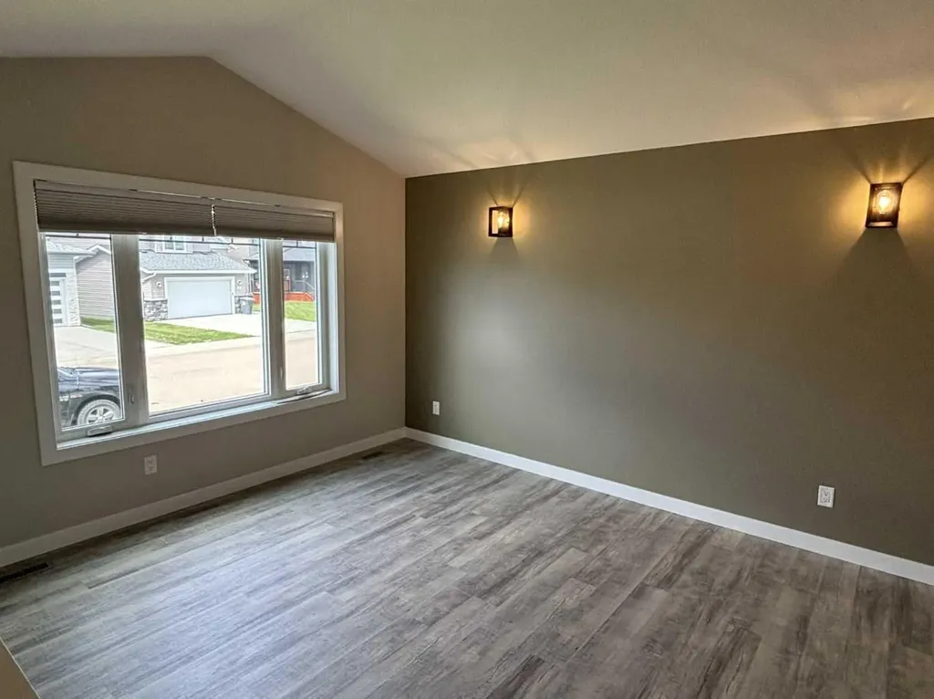 727 Cypress Lane Springbrook AB T4S 0N9