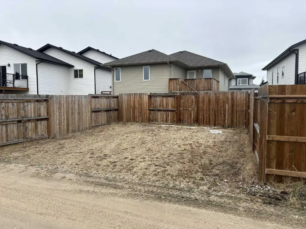 727 Cypress Lane Springbrook AB T4S 0N9