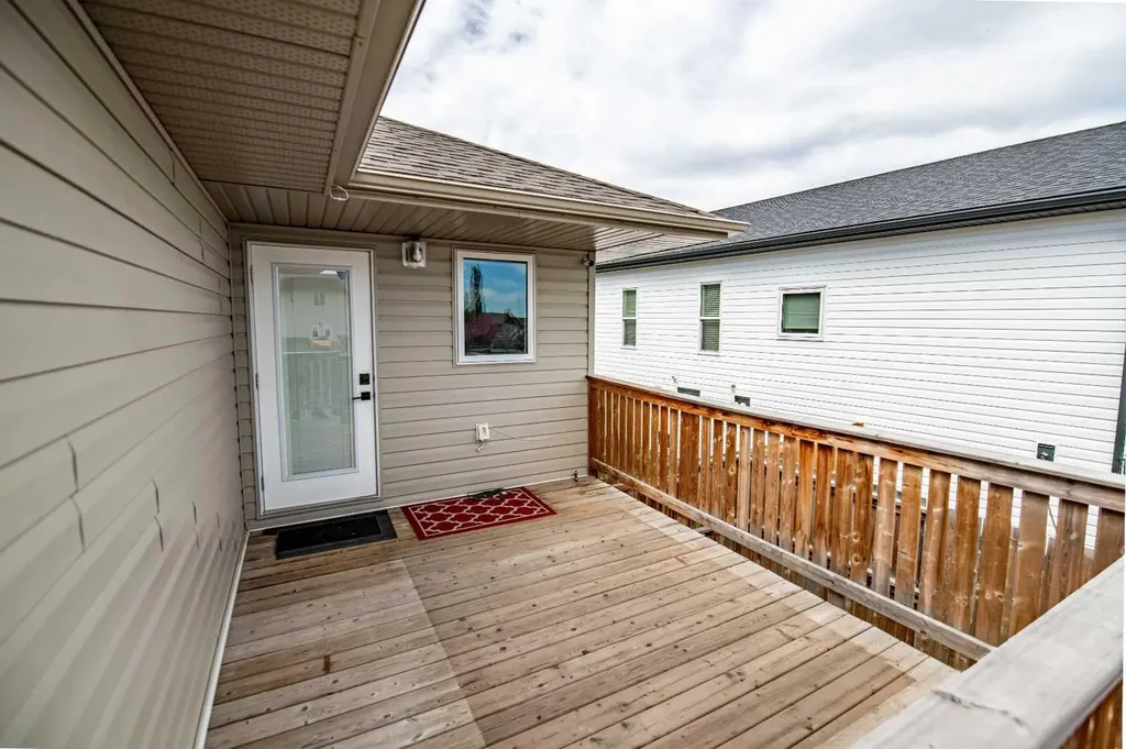 727 Cypress Lane Springbrook AB T4S 0N9