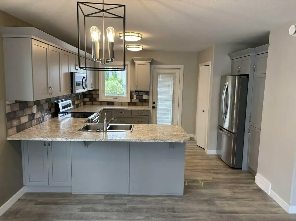 727 Cypress Lane Springbrook AB T4S 0N9