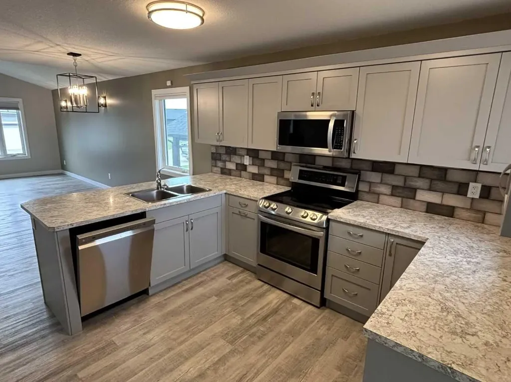 727 Cypress Lane Springbrook AB T4S 0N9