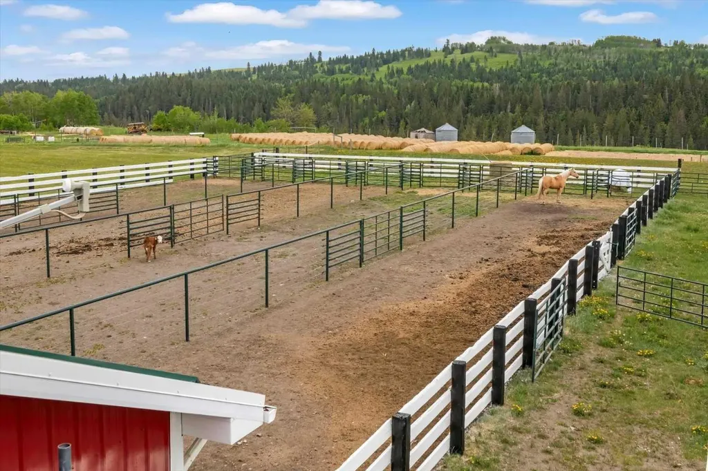 224253 434 Avenue West Rural Foothills County AB T0L2A0