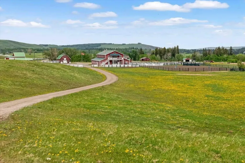 224253 434 Avenue West Rural Foothills County AB T0L2A0