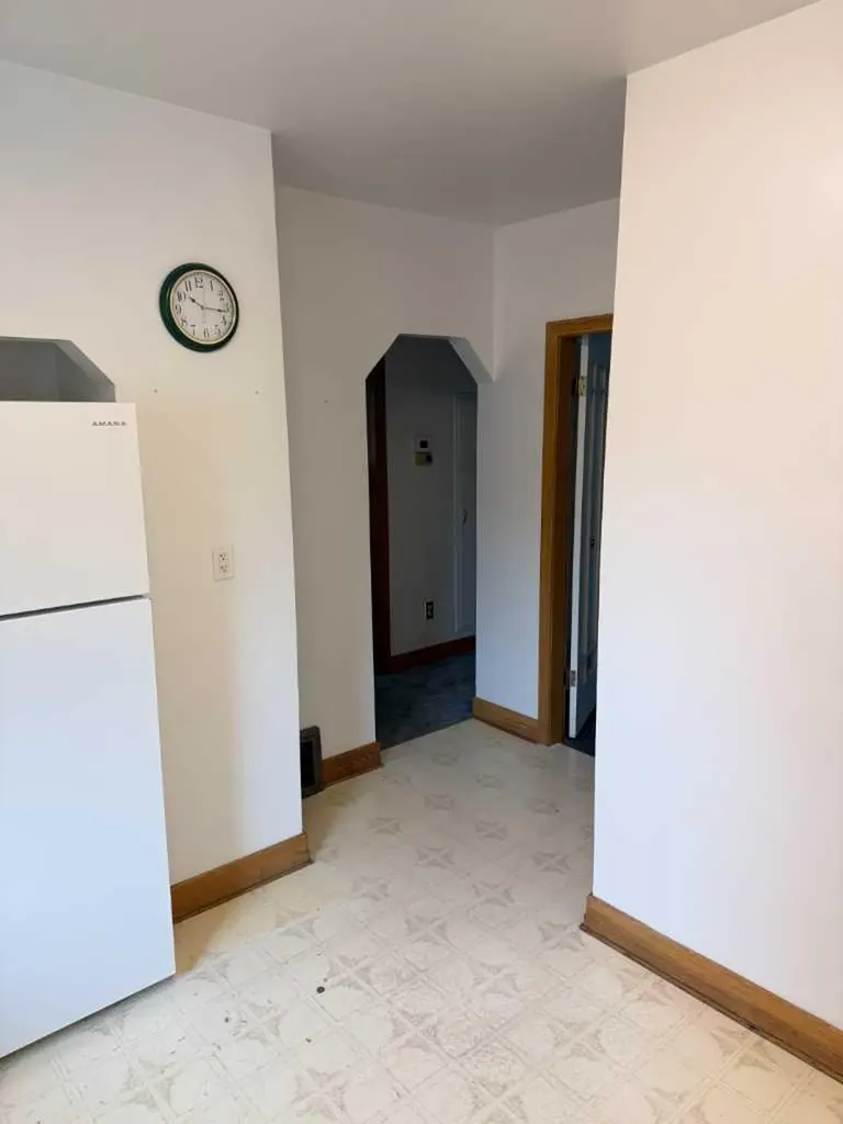 46 2 Street NW Medicine Hat AB T1A 6J1