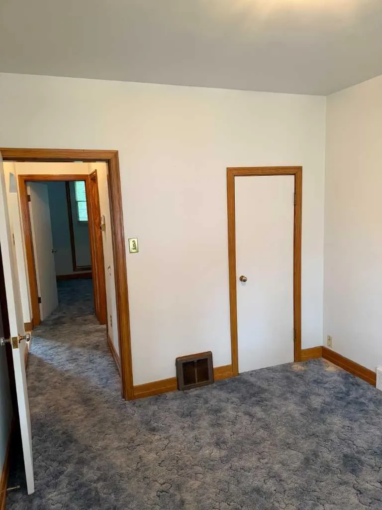 46 2 Street NW Medicine Hat AB T1A 6J1