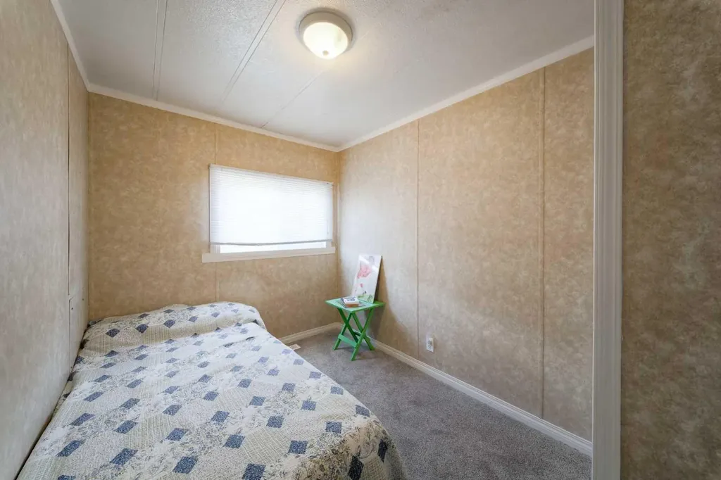 6220 17 Avenue SE Calgary AB T2A 0W6