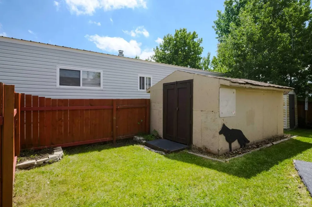 6220 17 Avenue SE Calgary AB T2A 0W6