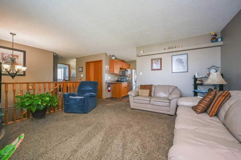 12017 95b Street Grande Prairie AB T8V 6X7
