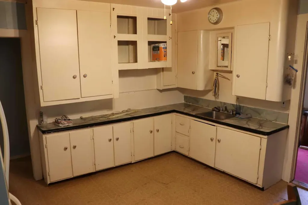 4618 6 Avenue Edson AB T7E 1C8