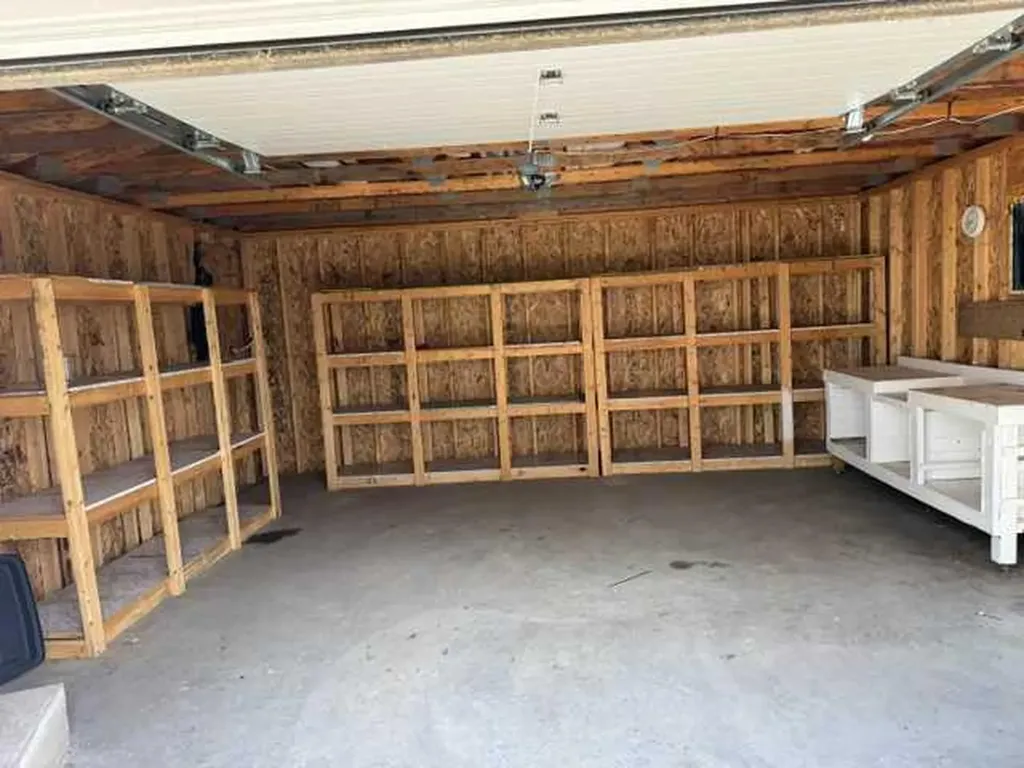 4618 6 Avenue Edson AB T7E 1C8