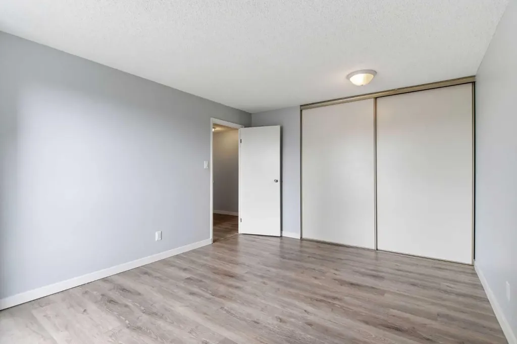 924 14 Avenue SW Calgary AB T2R 0N7