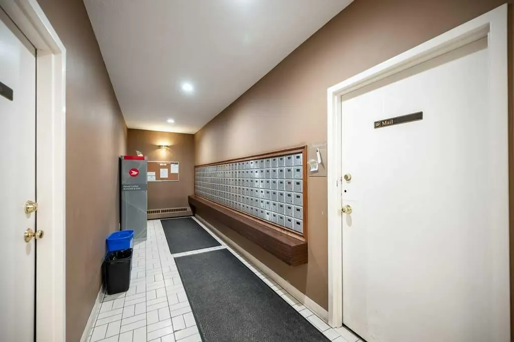 924 14 Avenue SW Calgary AB T2R 0N7