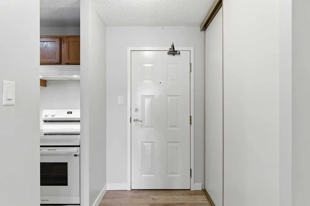 924 14 Avenue SW Calgary AB T2R 0N7