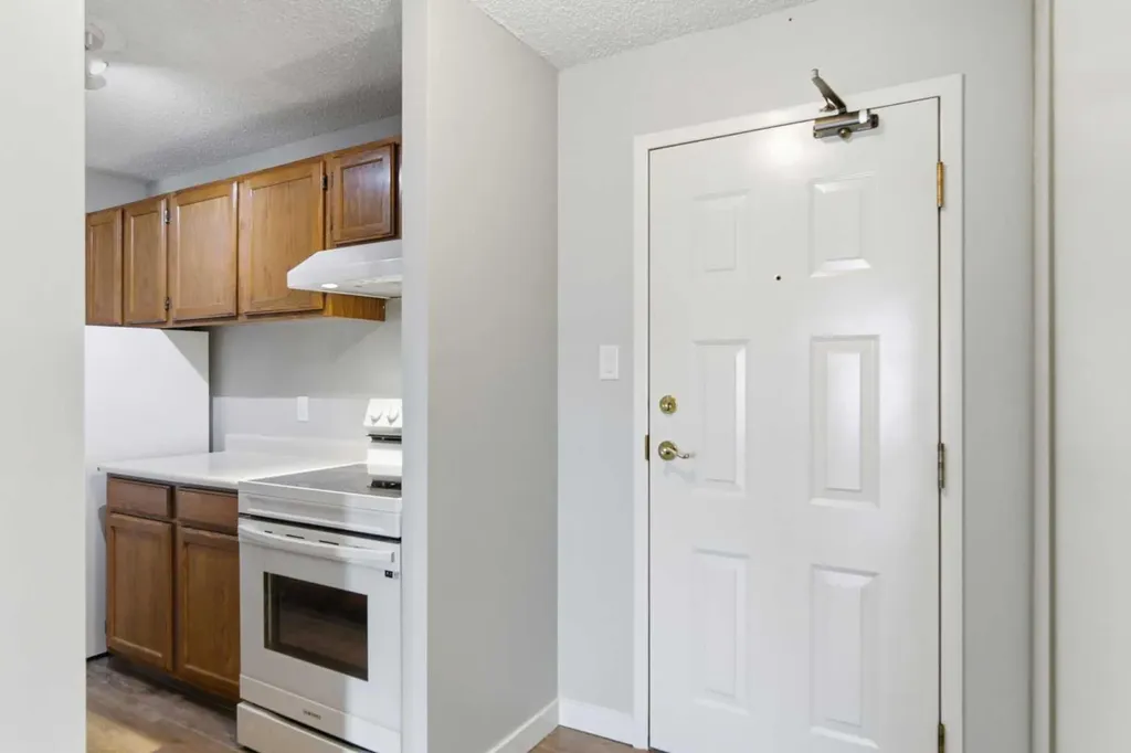 924 14 Avenue SW Calgary AB T2R 0N7