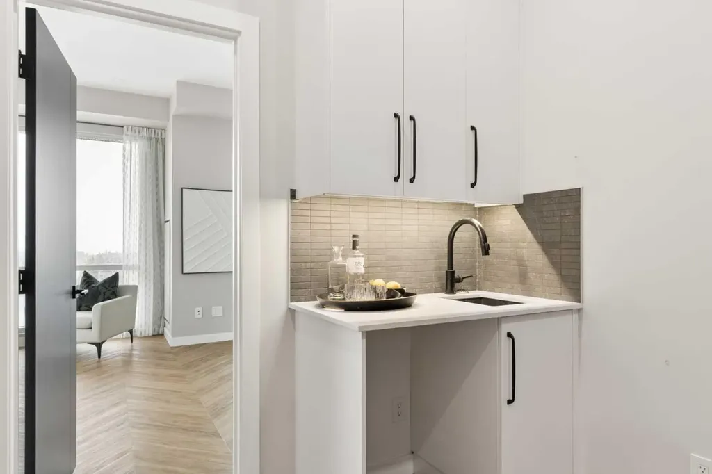 8505 Broadcast Avenue SW Calgary AB T3H 6B5