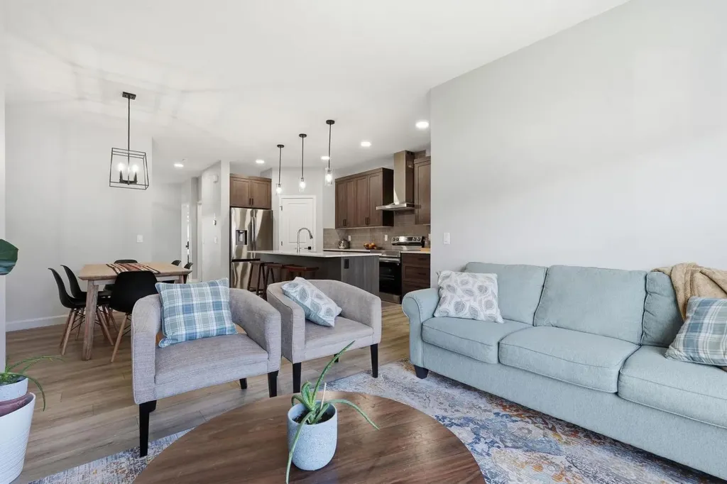 623 Savanna Crescent NE Calgary AB T3J 5P2