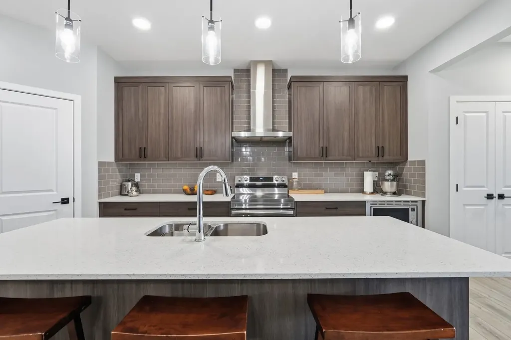 623 Savanna Crescent NE Calgary AB T3J 5P2