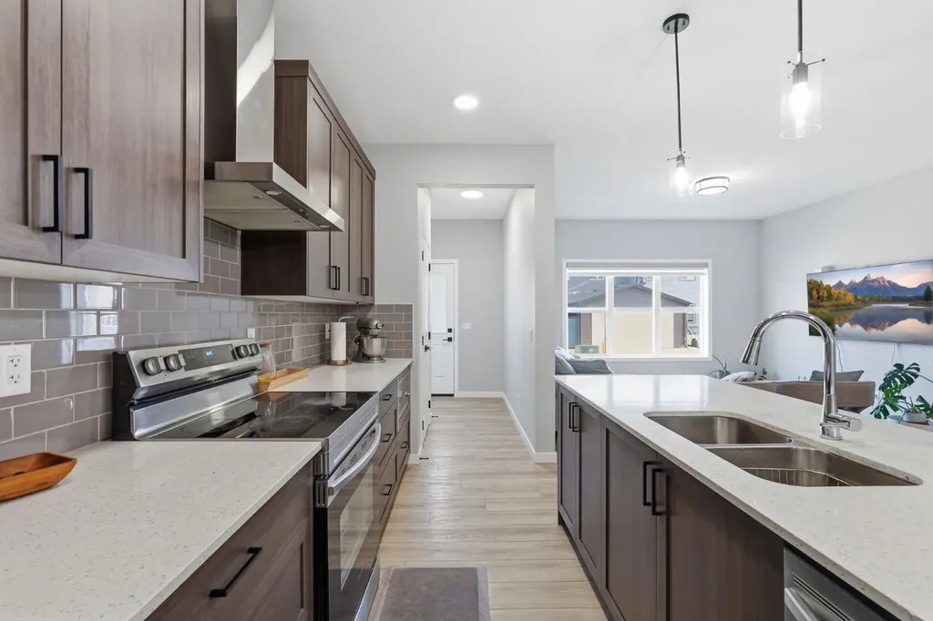 623 Savanna Crescent NE Calgary AB T3J 5P2