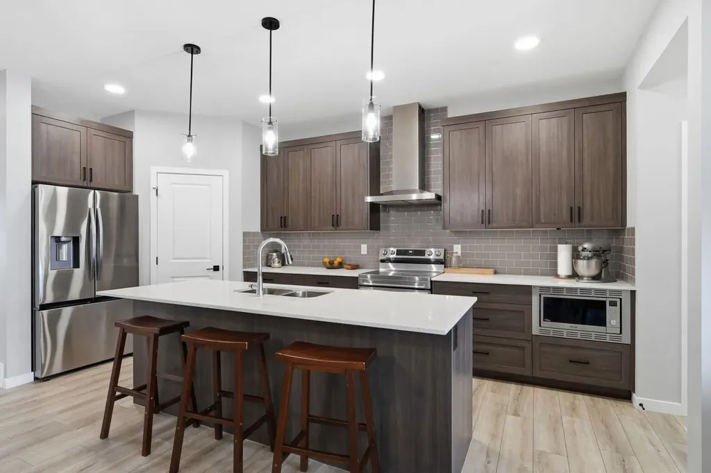 623 Savanna Crescent NE Calgary AB T3J 5P2