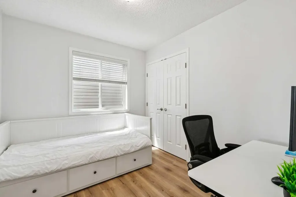 904 Windsong Drive SW Airdrie AB T4B0P3