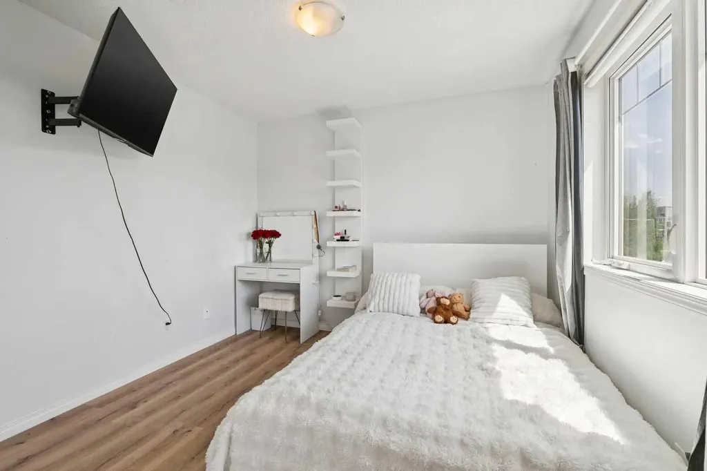 904 Windsong Drive SW Airdrie AB T4B0P3