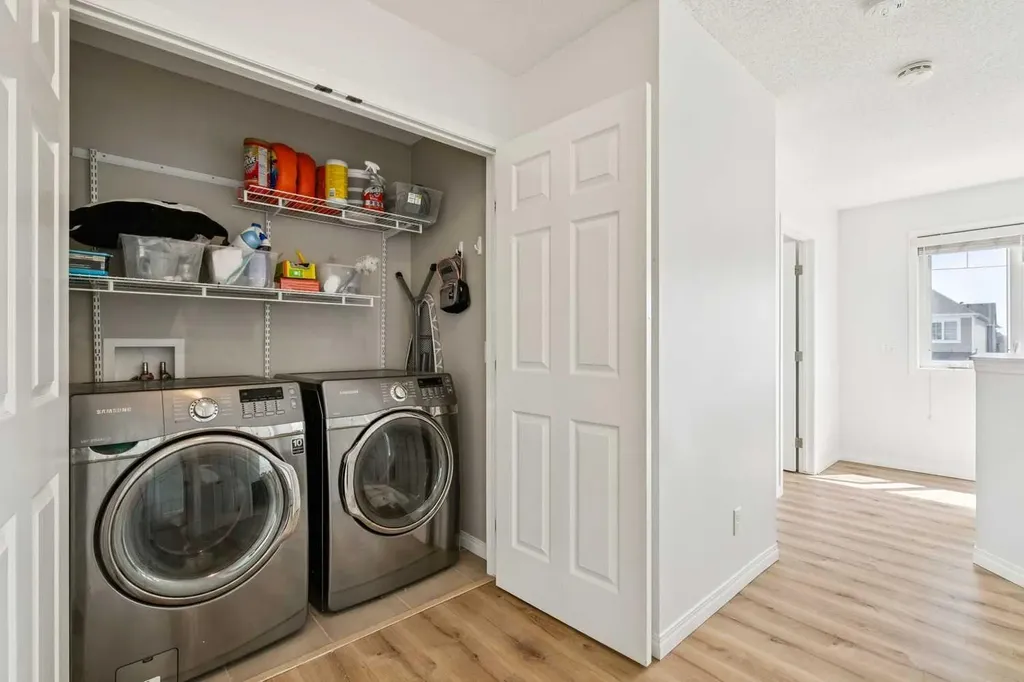904 Windsong Drive SW Airdrie AB T4B0P3