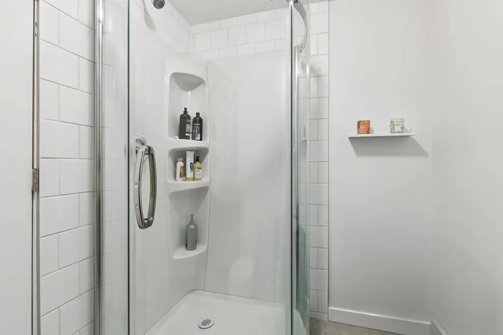 904 Windsong Drive SW Airdrie AB T4B0P3