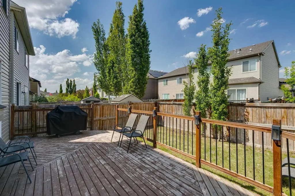 904 Windsong Drive SW Airdrie AB T4B0P3