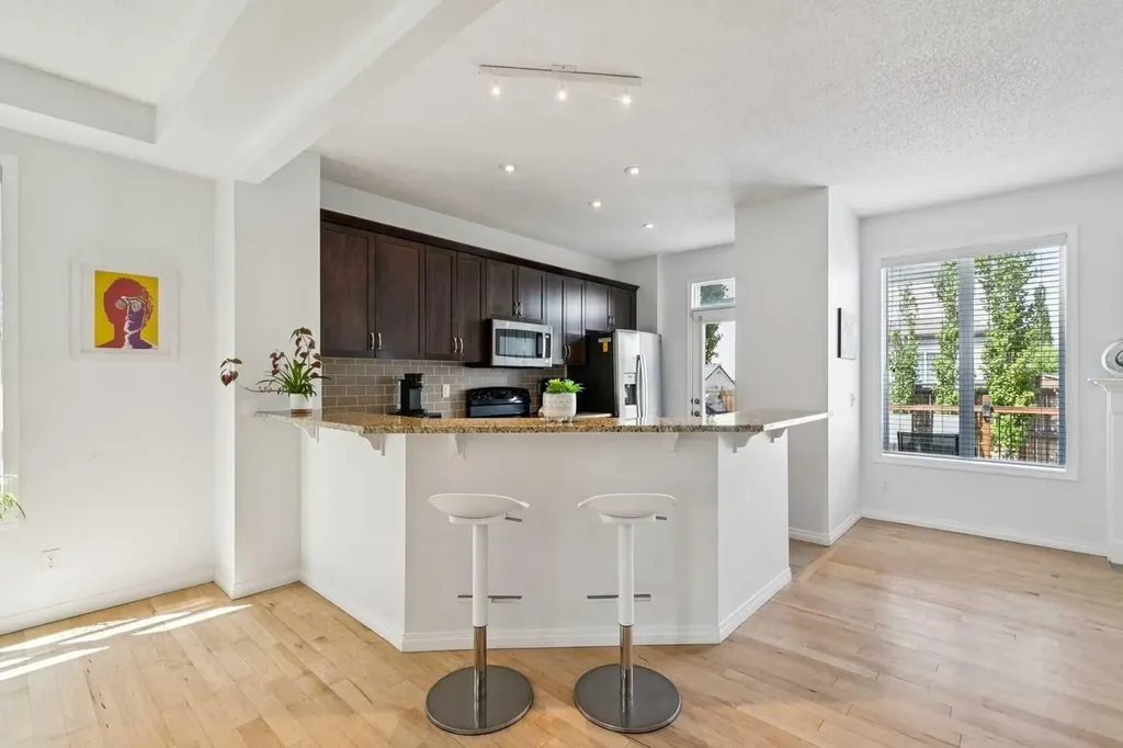 904 Windsong Drive SW Airdrie AB T4B0P3
