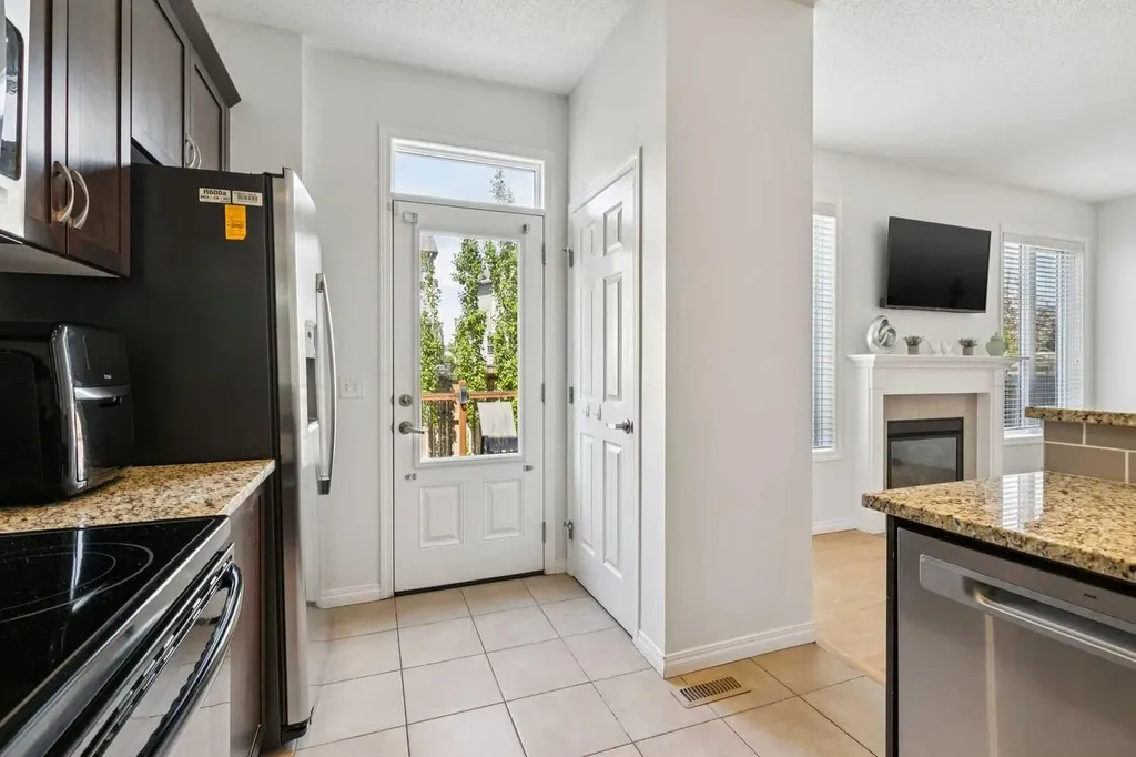 904 Windsong Drive SW Airdrie AB T4B0P3