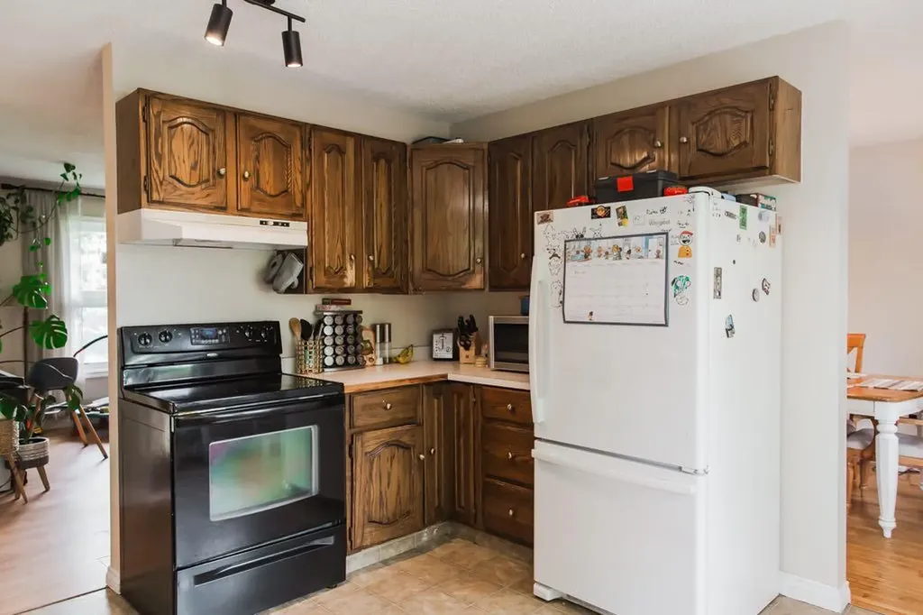 9332 70a Avenue Grande Prairie AB T8V6C9