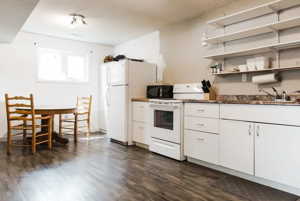 9332 70a Avenue Grande Prairie AB T8V6C9