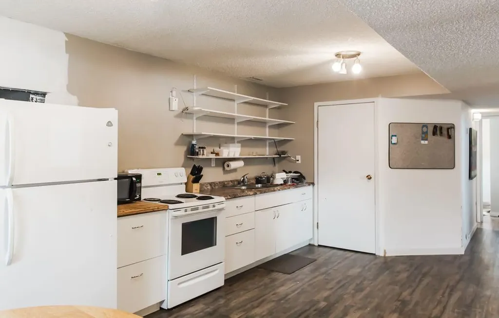9332 70a Avenue Grande Prairie AB T8V6C9