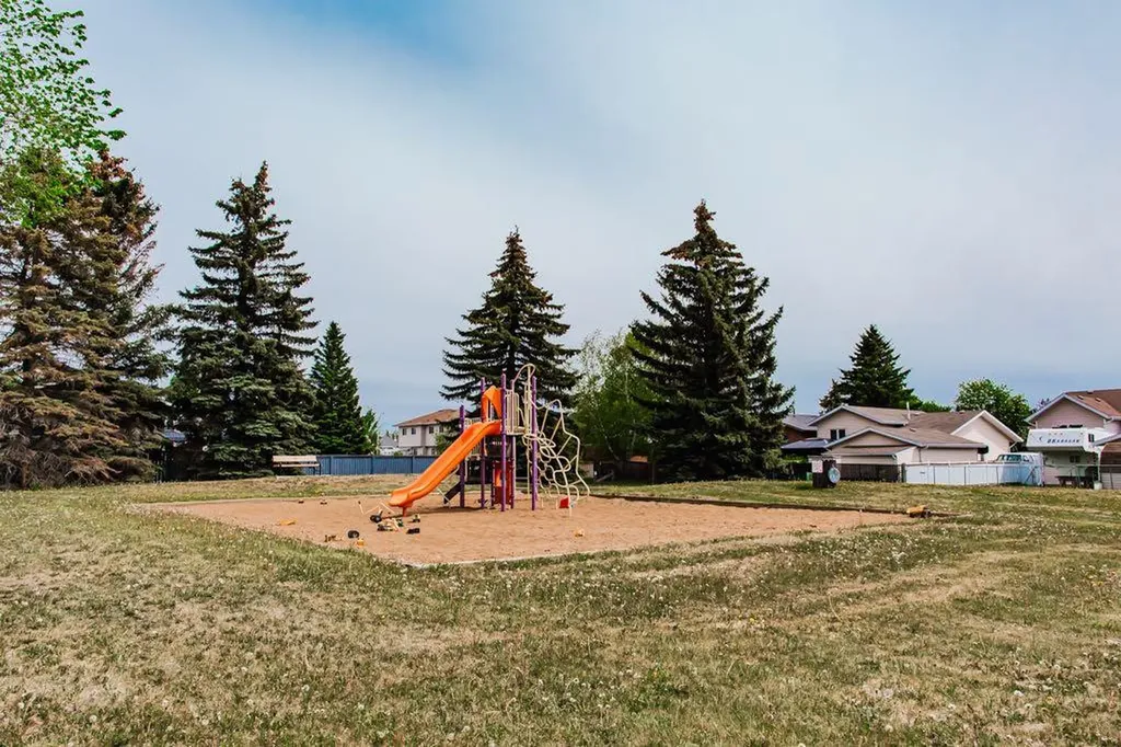 9332 70a Avenue Grande Prairie AB T8V6C9