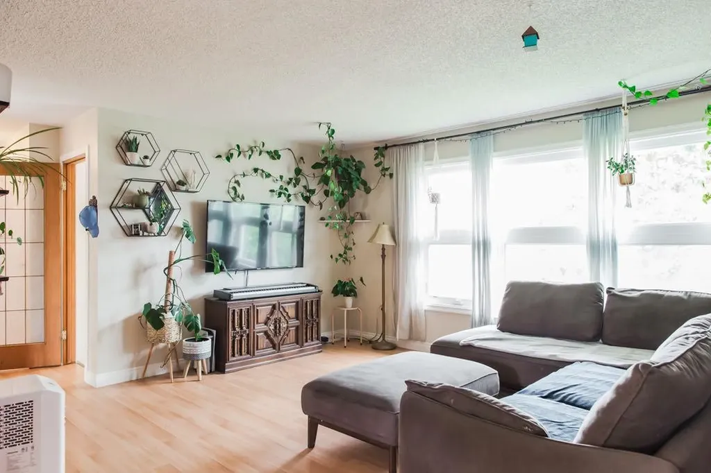 9332 70a Avenue Grande Prairie AB T8V6C9